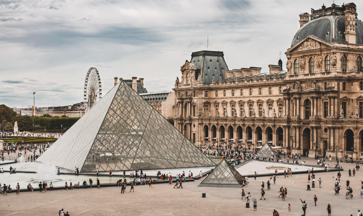 Louvre em Paris