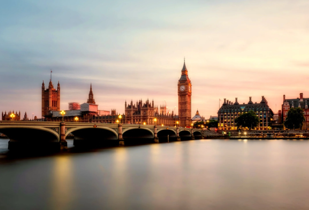Tâmisa e Big Ben em Londres